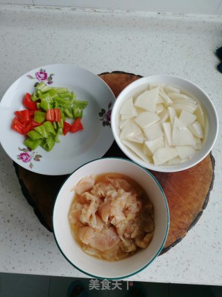凉薯炒鸡片步骤2