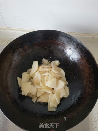 凉薯炒鸡片步骤3