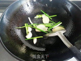 青椒炒牛蛙步骤3