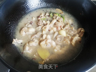青椒炒牛蛙步骤6