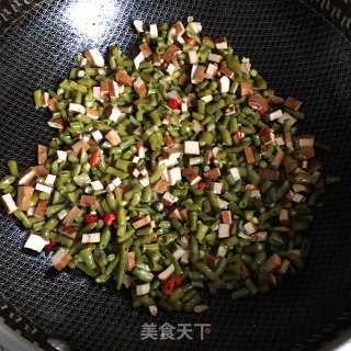 香干炒酸豆角步骤3