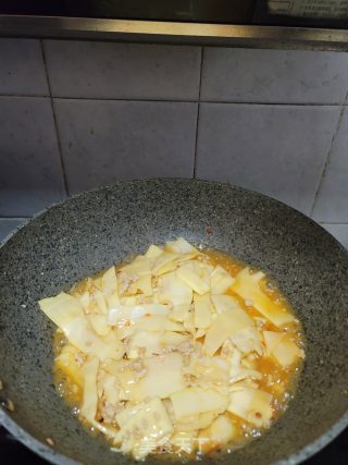 肉末烧竹笋步骤8