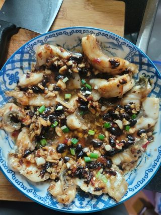 鼓汁蒸鱼腩步骤11