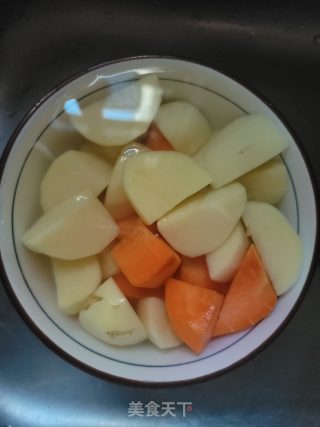 咖喱土豆焖护心肉步骤2
