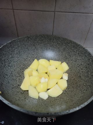 咖喱土豆焖护心肉步骤4