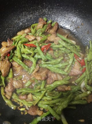好吃又下饭的五花肉炒豆角步骤6