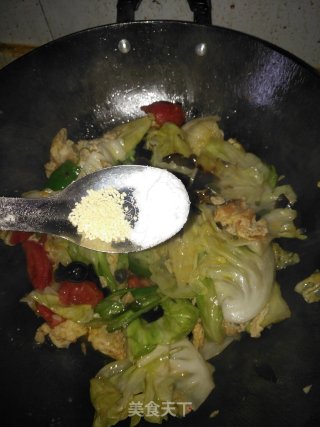 翠绿入味炒包菜步骤10
