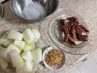 冬瓜腊鸭粉丝煲步骤1