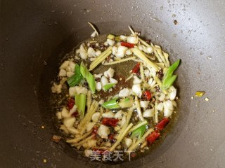 蒜蓉辣椒炒娃娃菜步骤4