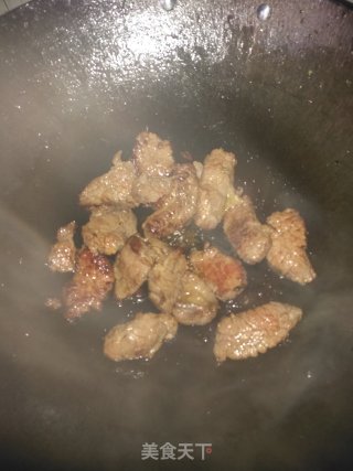 青椒炒牛腩步骤2
