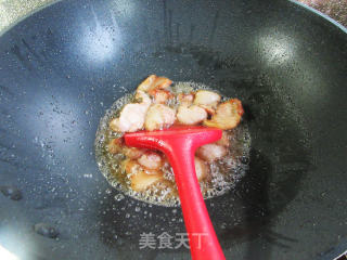 香菇酱五花肉炒莲藕步骤6