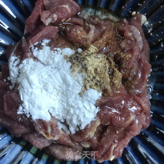 香菜炒牛里脊步骤4