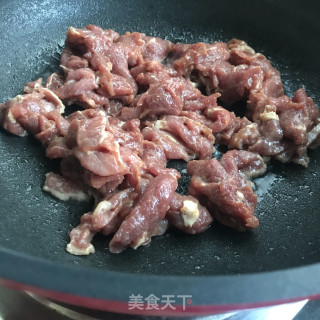 香菜炒牛里脊步骤6