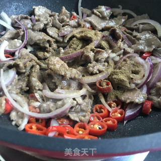 香菜炒牛里脊步骤8