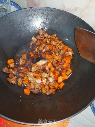 烧烤味土豆肉丁步骤3