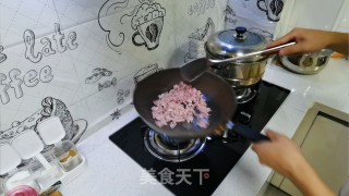 莲菜炒肉丝步骤2