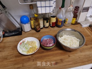 莲菜炒肉丝步骤1