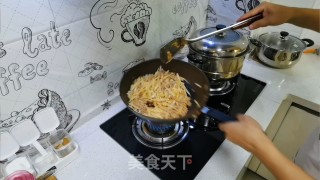 莲菜炒肉丝步骤12