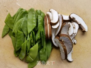 荷兰豆香菇炒竹笋步骤1