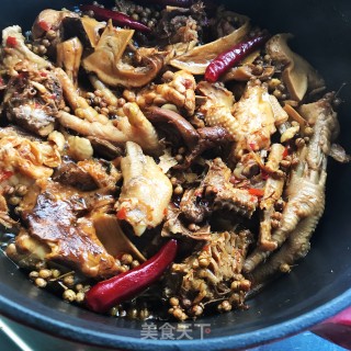 麻辣鸡块炖松茸步骤12