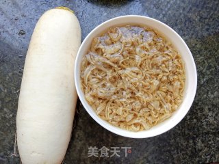 干贝边炒萝卜丝步骤3