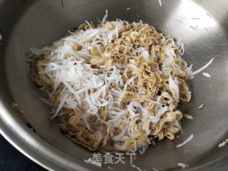 干贝边炒萝卜丝步骤9