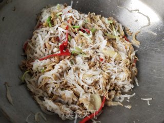 干贝边炒萝卜丝步骤13