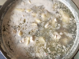 芥兰土豆炖柴鸡步骤2