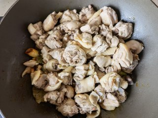 芥兰土豆炖柴鸡步骤7