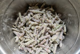 蒜泥拌豆角步骤6