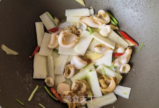 芥兰炒鲍片步骤14