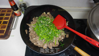 韭菜苔炒豆筋步骤6
