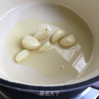 三汁鸡翅鲜虾焖锅步骤6