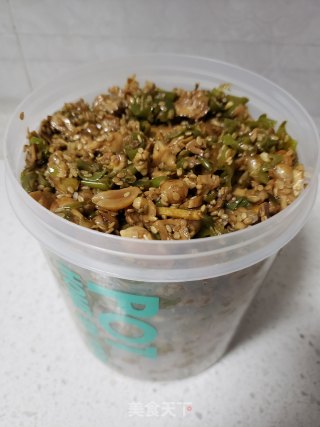 芝麻炒线椒笋子步骤10