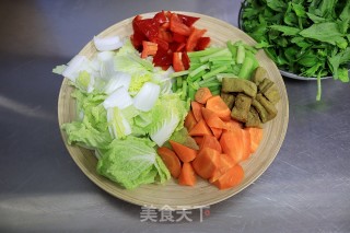 倍儿解馋的鱼丸脆皮肠焖锅步骤3
