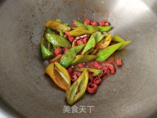 青椒炒糟小肠步骤5