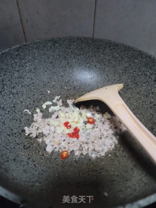 辣豆瓣肉末炒酸豆角步骤4