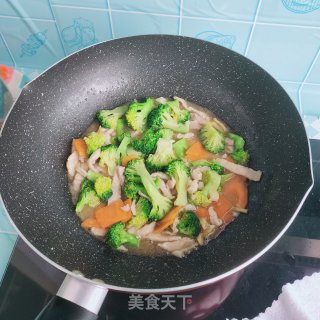 西蓝花炒肉步骤11