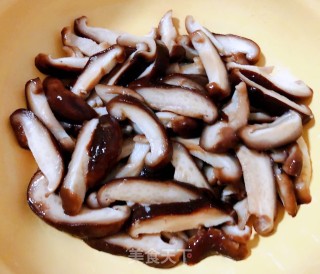 西红柿香菇豆腐煲#下饭菜#步骤5