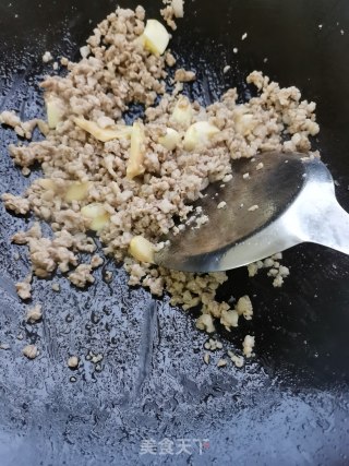 肉末焖芋头步骤7