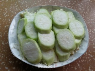 蒜茸金针菇蒸丝瓜步骤4