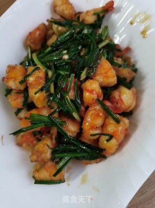 葱姜炒虾仁步骤9