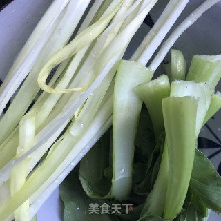 韭黄青菜煎蛋步骤1