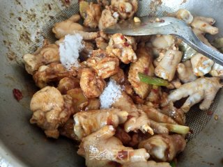 鸡爪鸡腿煲步骤8