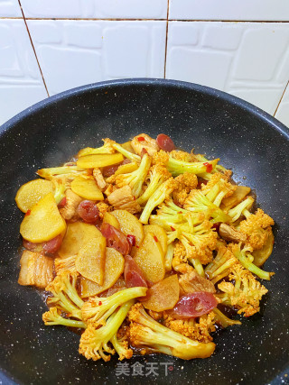 干锅花菜土豆片步骤7
