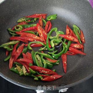 “下饭菜”线椒鸡蛋炒木耳步骤16