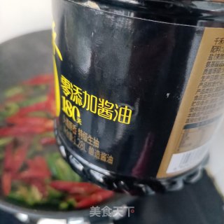 “下饭菜”线椒鸡蛋炒木耳步骤17
