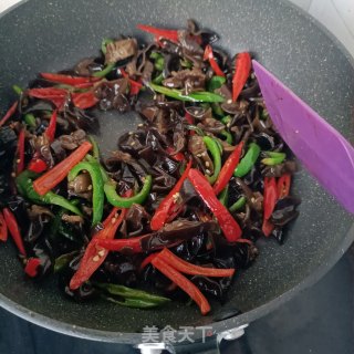 “下饭菜”线椒鸡蛋炒木耳步骤19