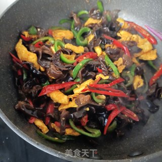 “下饭菜”线椒鸡蛋炒木耳步骤22