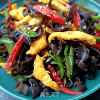 “下饭菜”线椒鸡蛋炒木耳步骤23